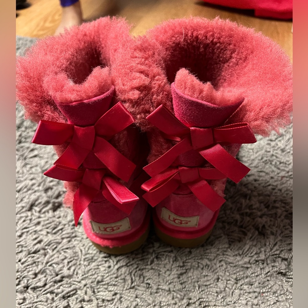 Pink Uggs Size 3